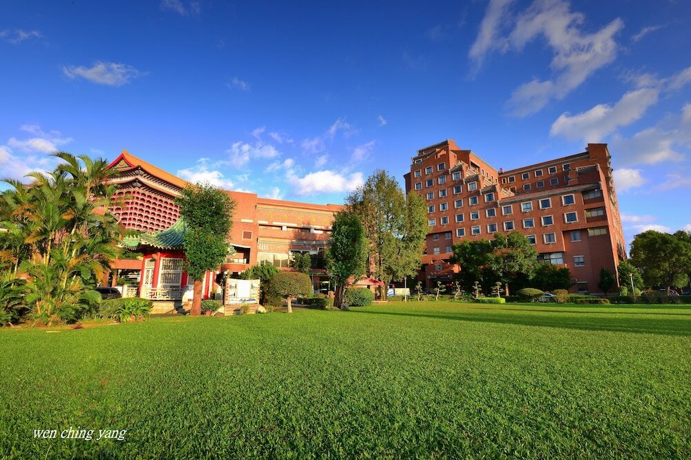 Фото Chientan Youth Hotel