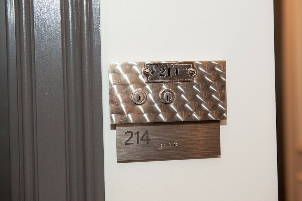 Фото La Banque Hotel