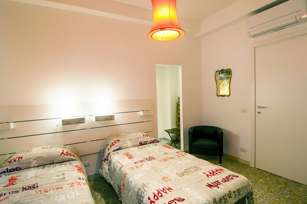 Фото San Pietro Bright Apartment
