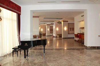 Фото Tolip Family Park Hotel