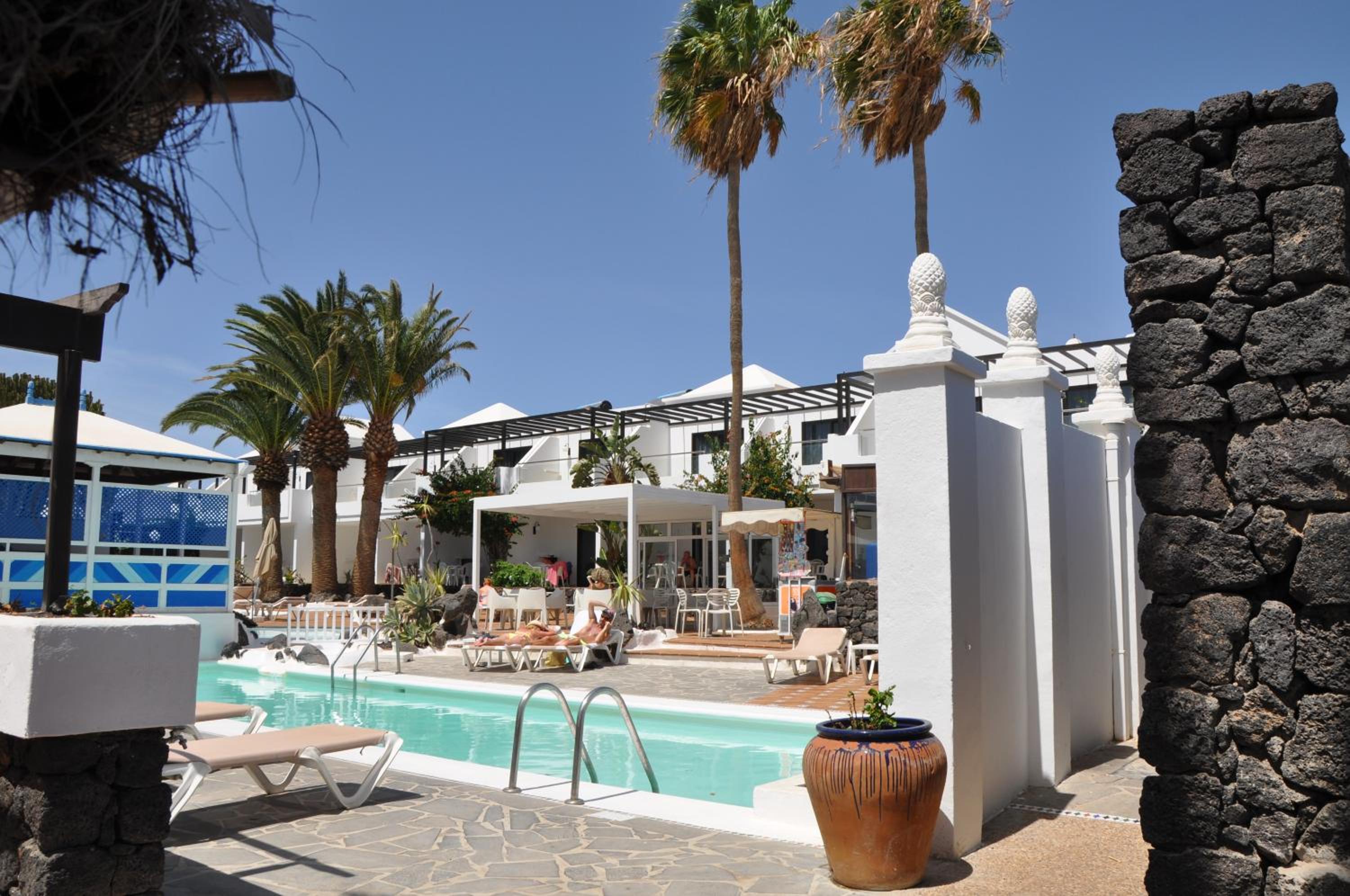 Фото Apartamentos Los Tulipanes