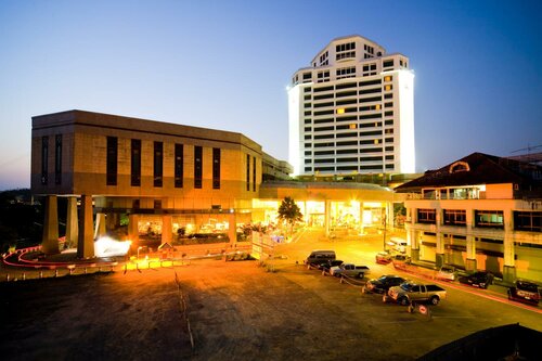 Гостиница Thumrin Thana Hotel в Транге