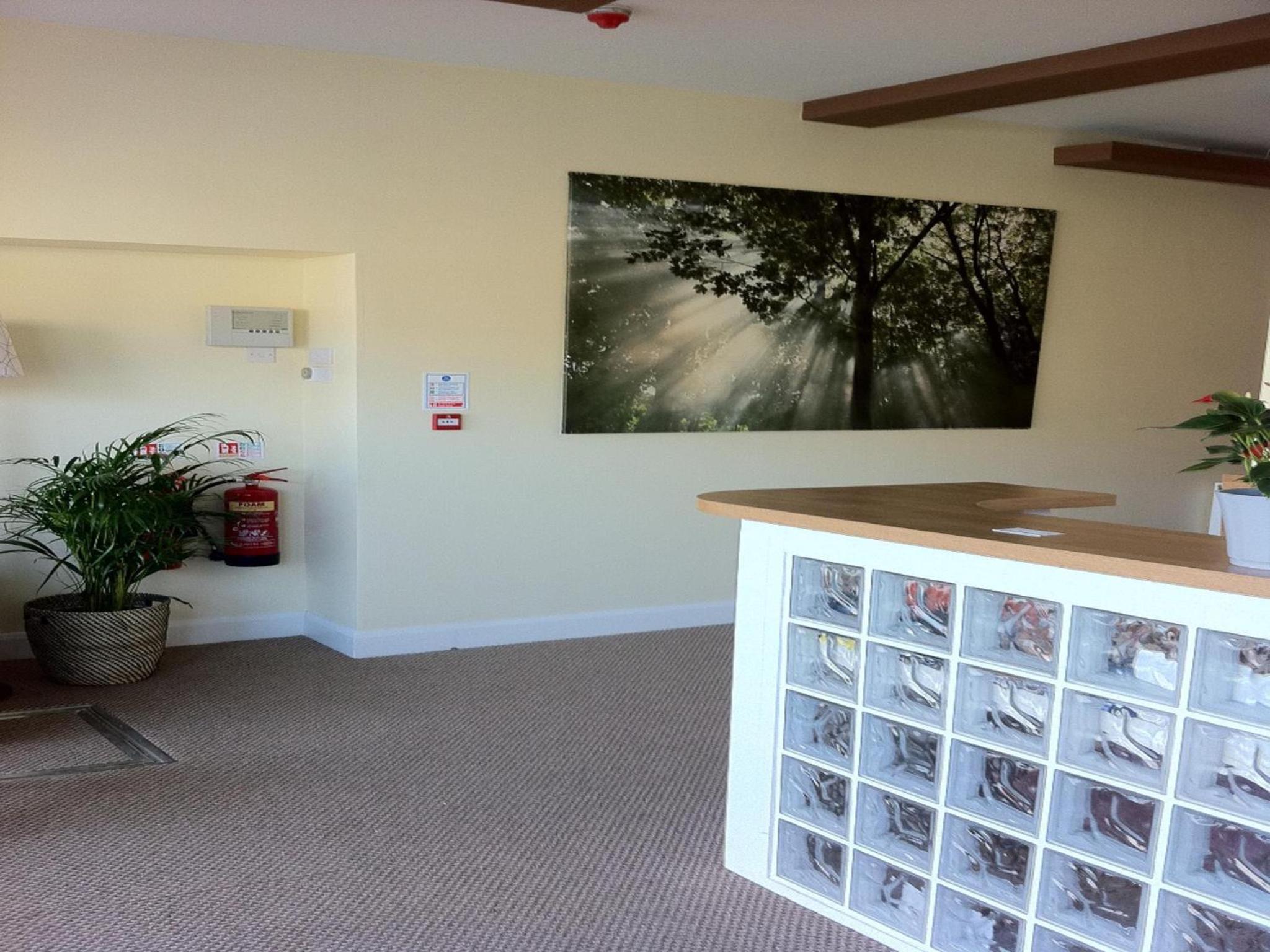 Фото Lyall Apartment Hotel