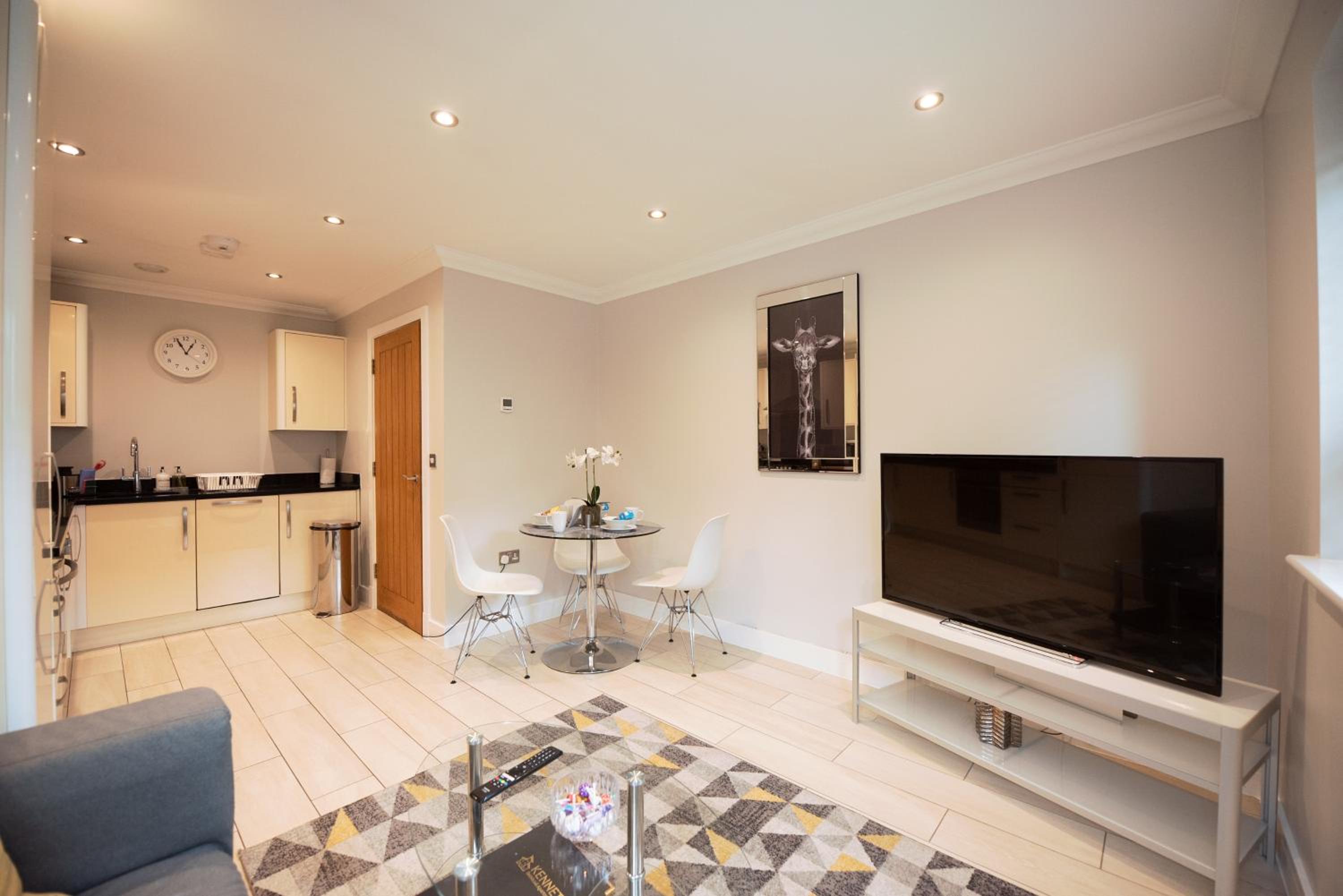 Фото Malthouse Court