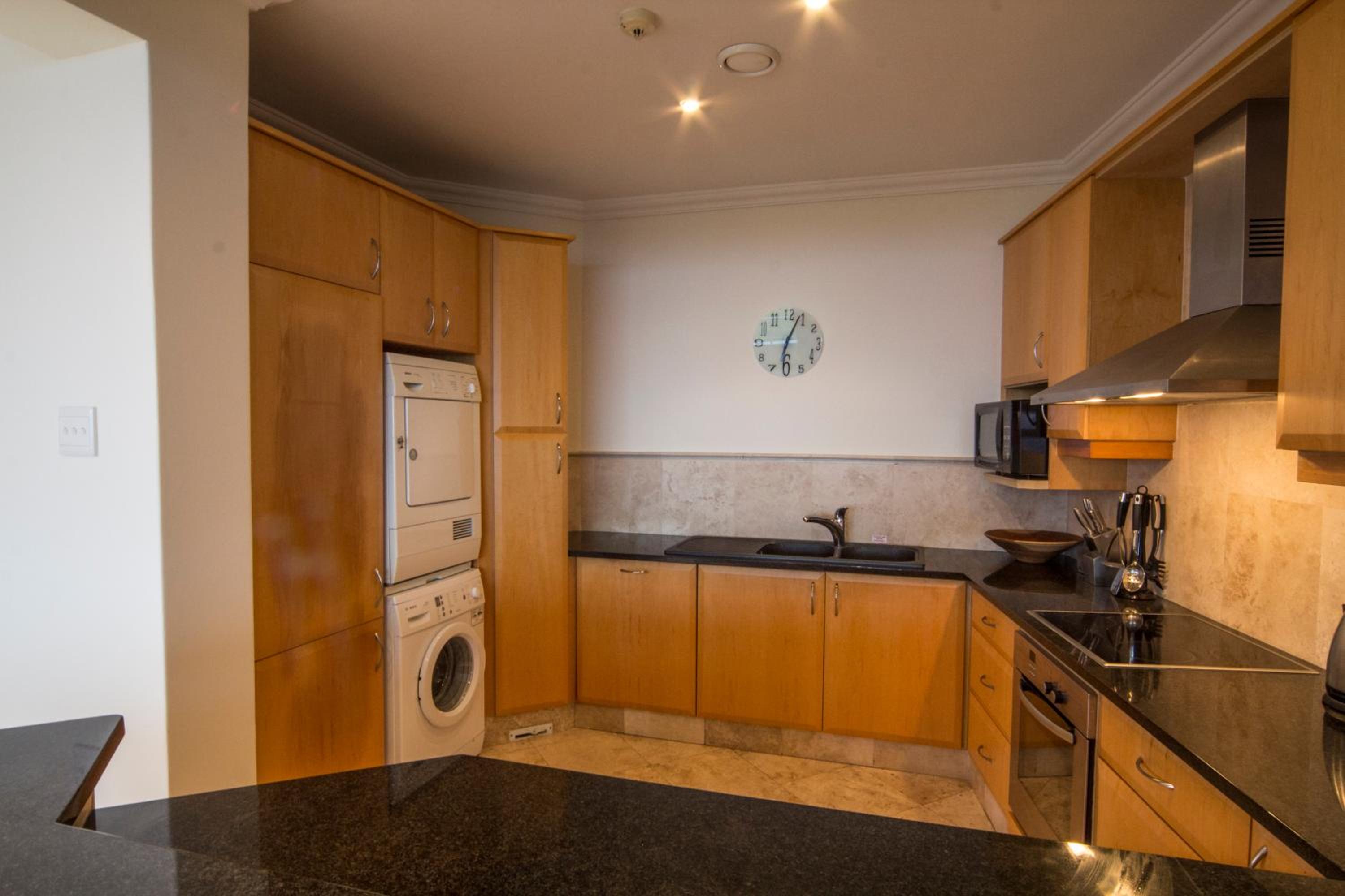 Фото 203 Oyster Quays