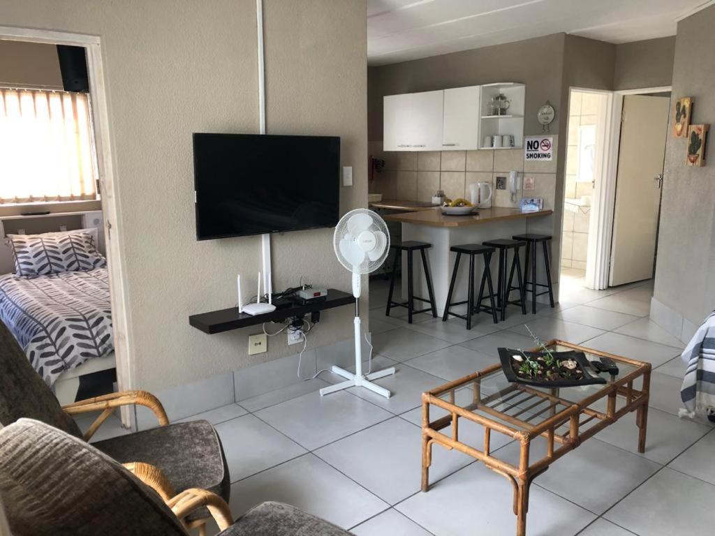 Фото Amies Self-catering Apartments