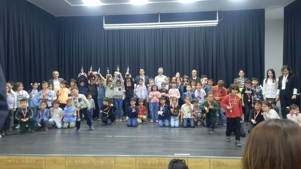 Primary school Cesneli Primary School, Alasehir, photo