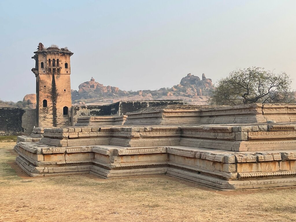 Landmark, attraction Basement of Queens' Palace, Karnataka, photo