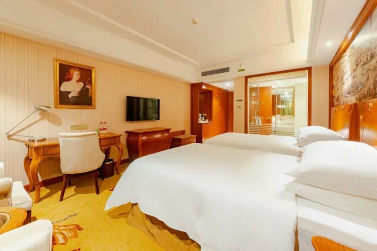 Фото Vienna Hotel