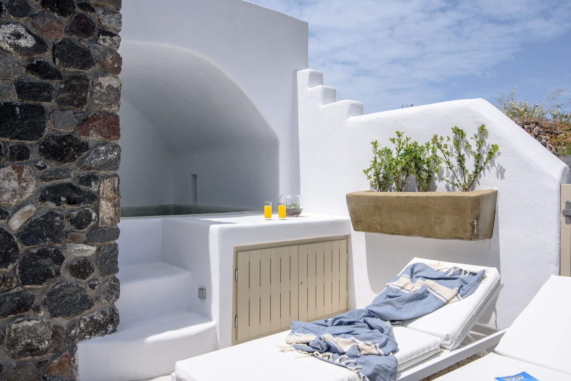 Фото Lagadi Suites by K&k