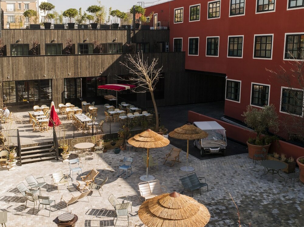 Фото Mob Paris Les Pouches