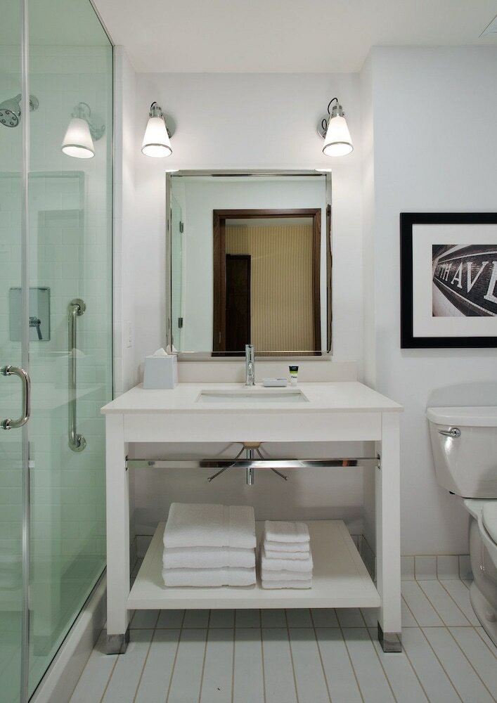 Фото Four Points by Sheraton Grande Prairie