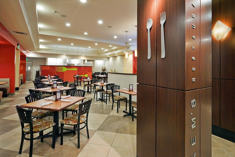 Фото Holiday Inn Hotel & Suites Waco Northwest, an Ihg Hotel