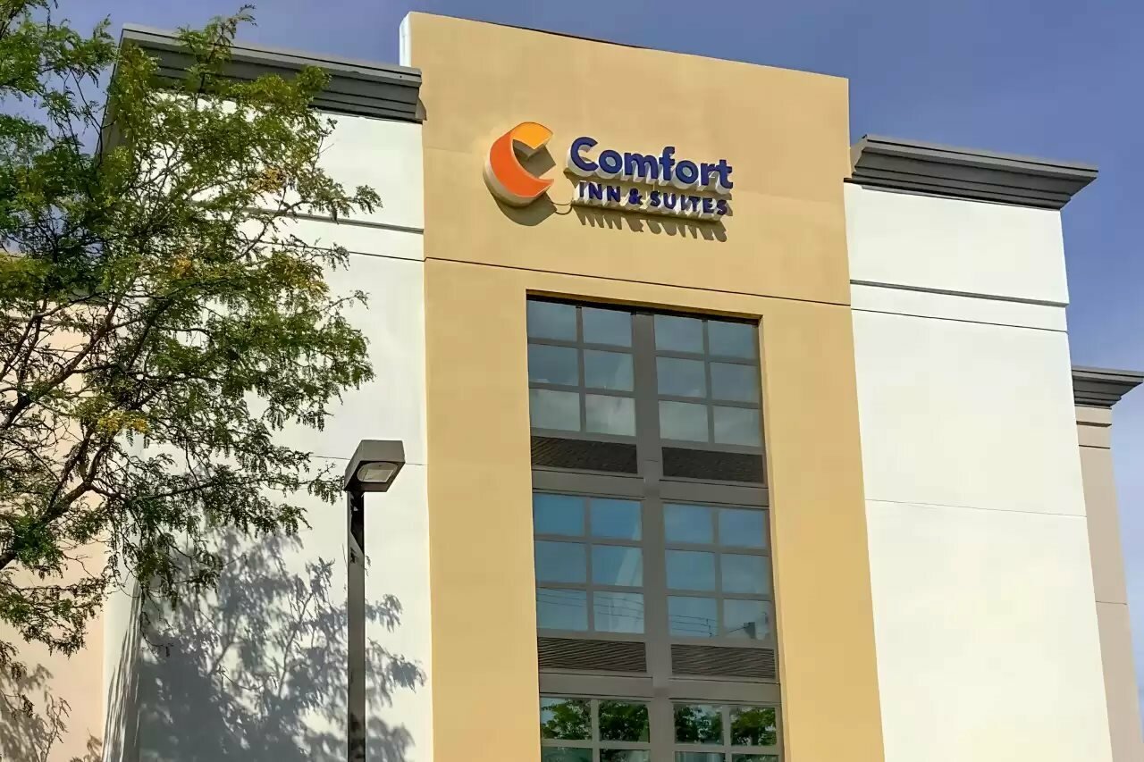 Фото Comfort Inn & Suites Arlington Heights - Schaumburg