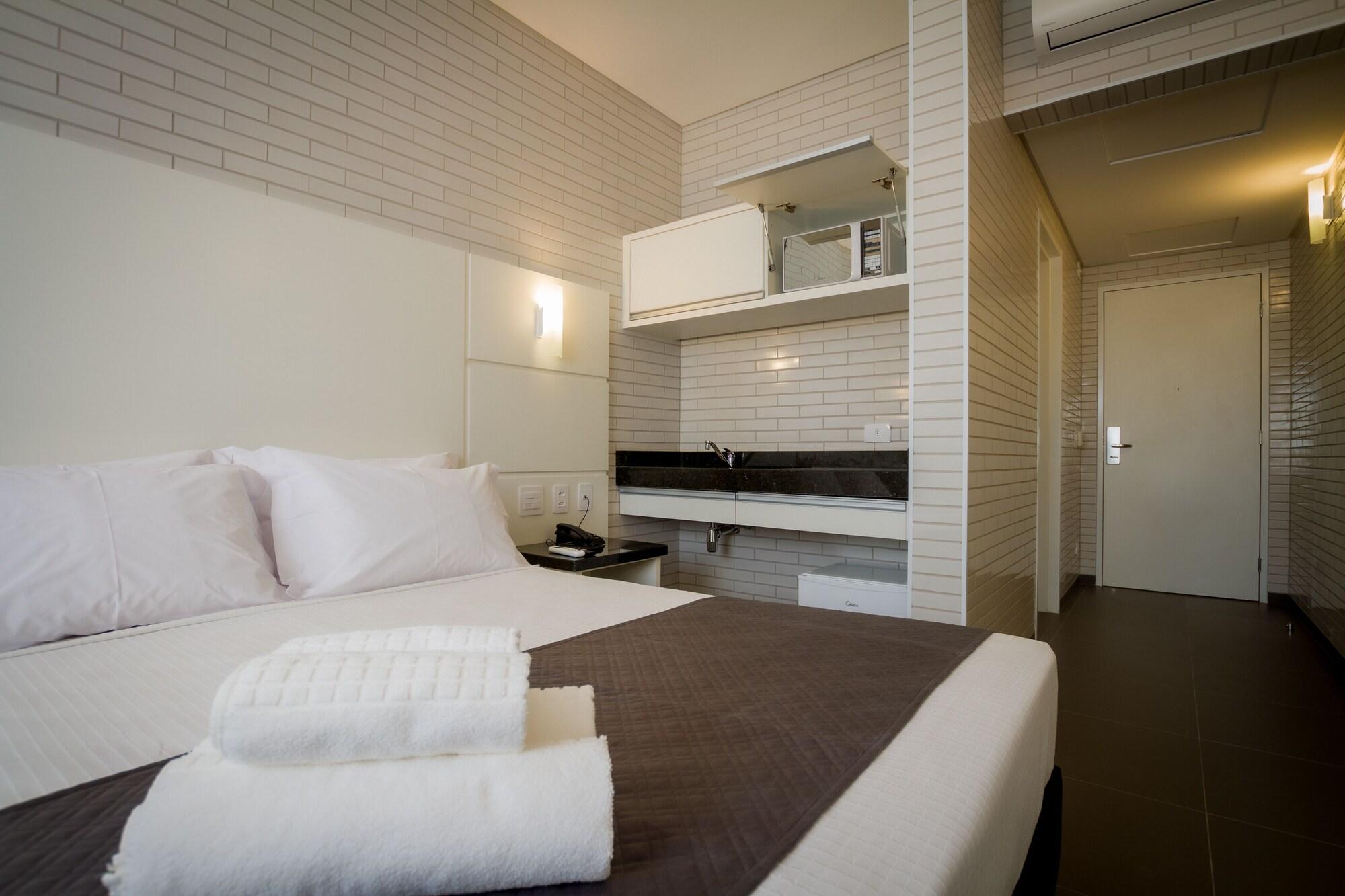 Фото Hotel Confiance Barigui