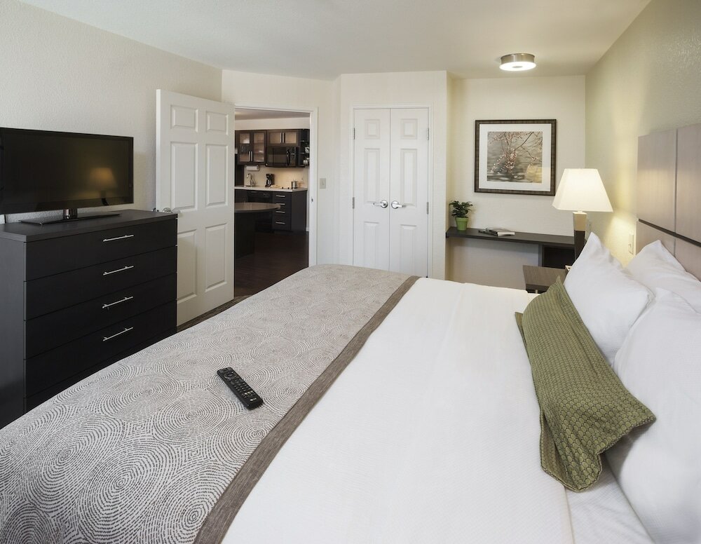 Фото Candlewood Suites Midland Sw, an Ihg Hotel