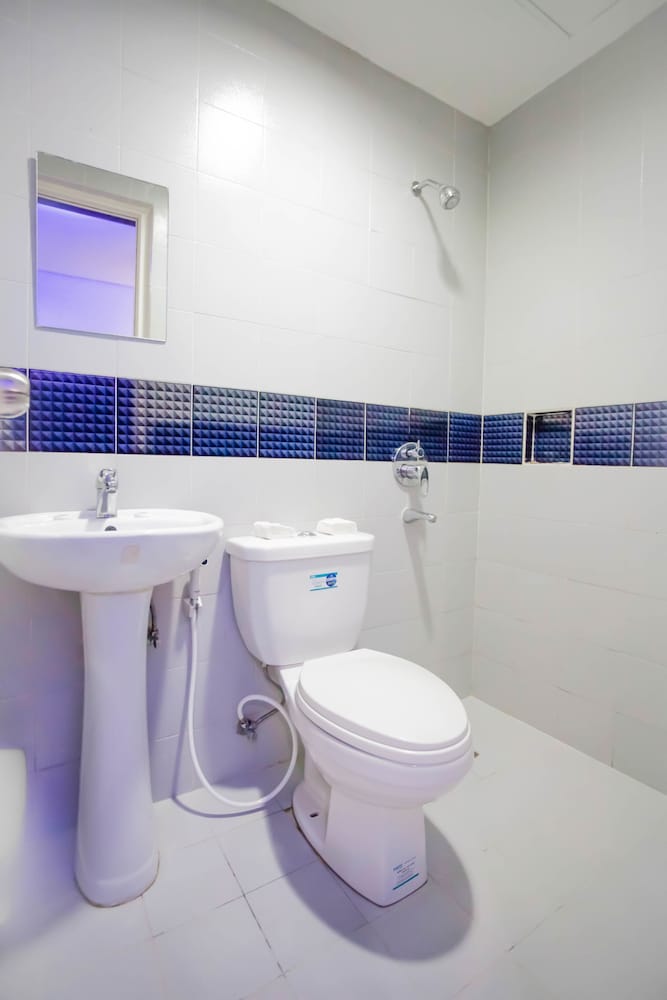 Фото Hotel 99 Cubao