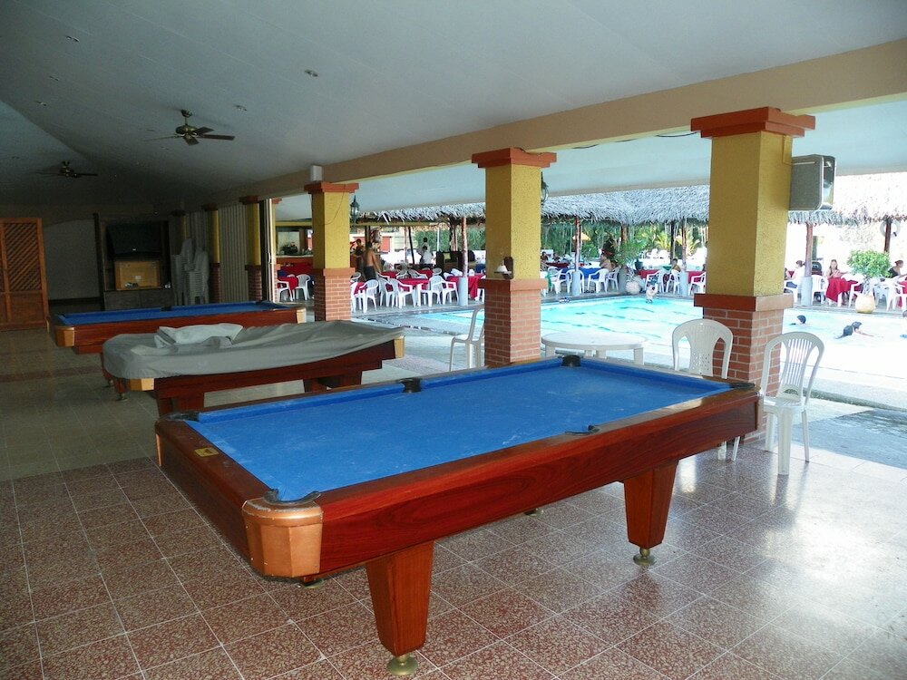 Фото Hotel Suerre