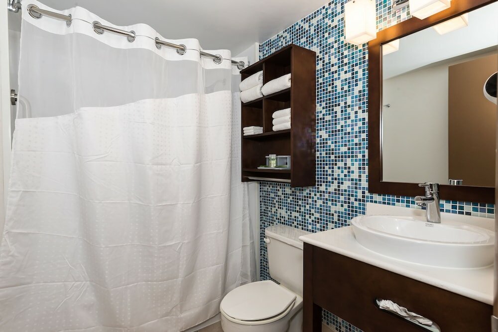 Фото Holiday Inn Express Washington Dc N-Silver Spring, an Ihg Hotel