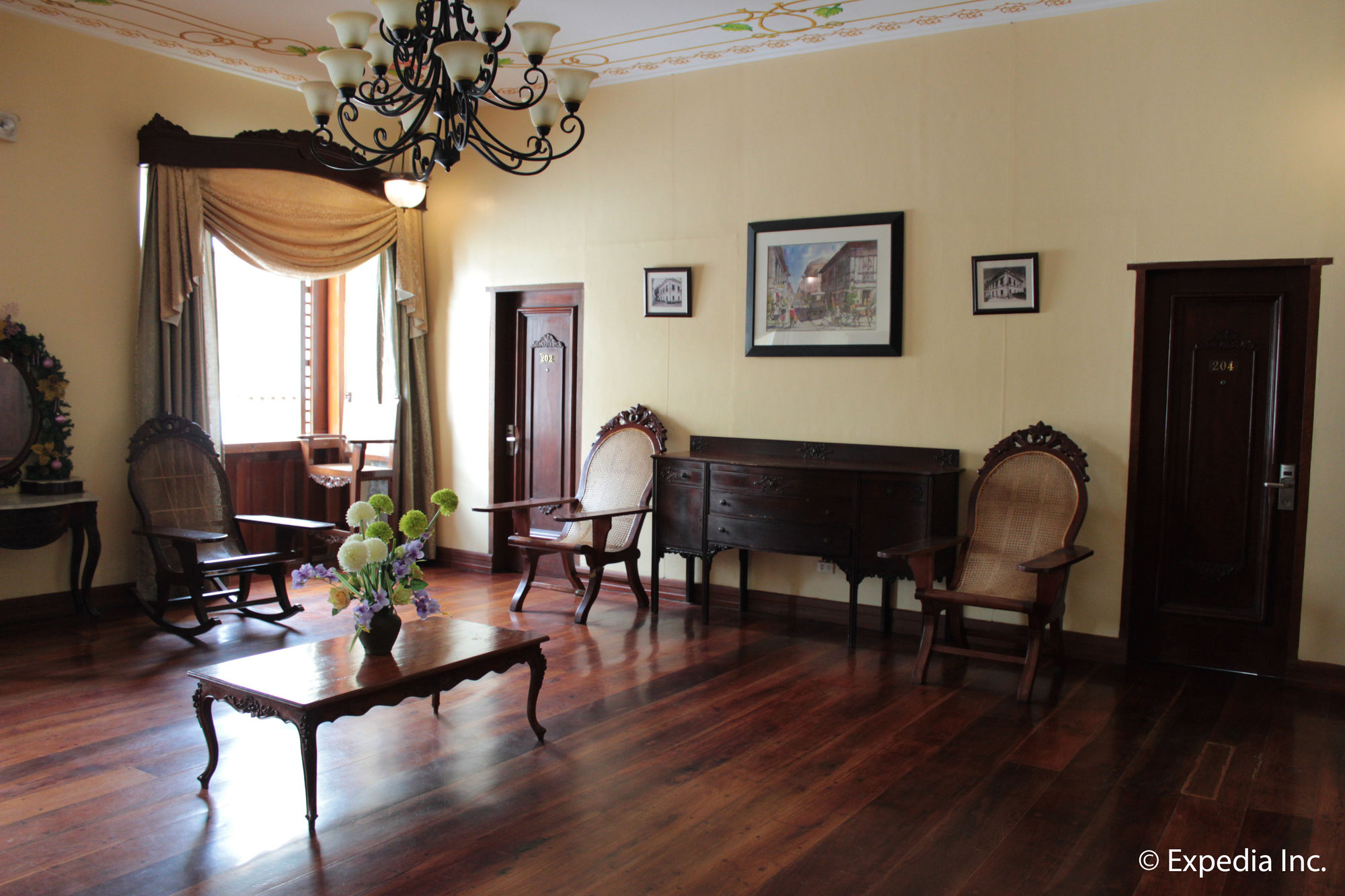 Фото Hotel Salcedo de Vigan