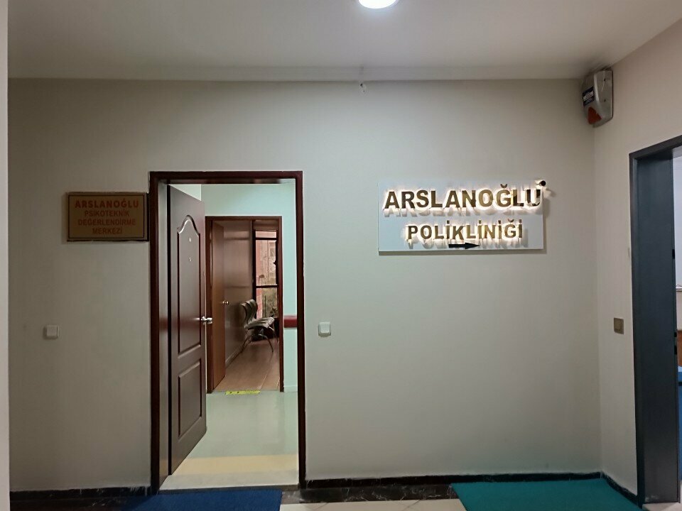 Medical examination Arslanoglu Poliklinigi, Gaziantep, photo
