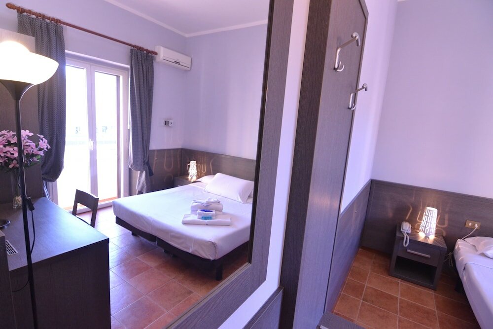 Фото Hotel Mirti