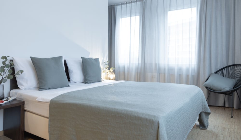 Фото Paragon Apartments