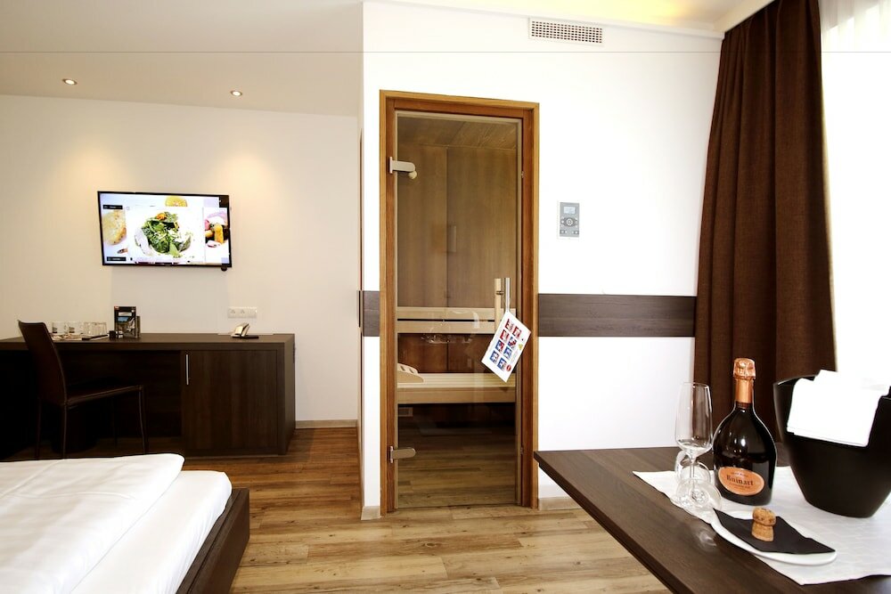 Фото Hotel Zum Senner Zillertal