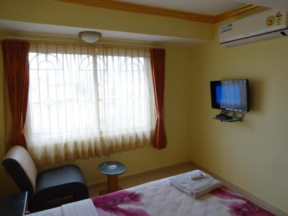 Фото Nahar Manchester Inn