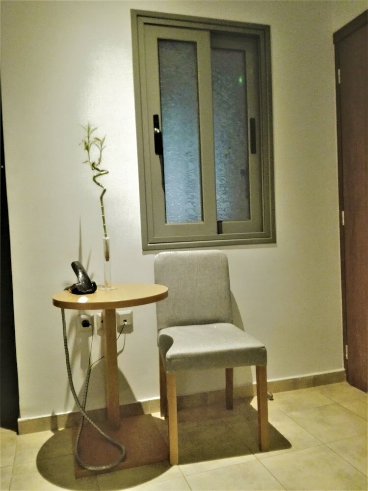 Фото Meni Apartments Hotel