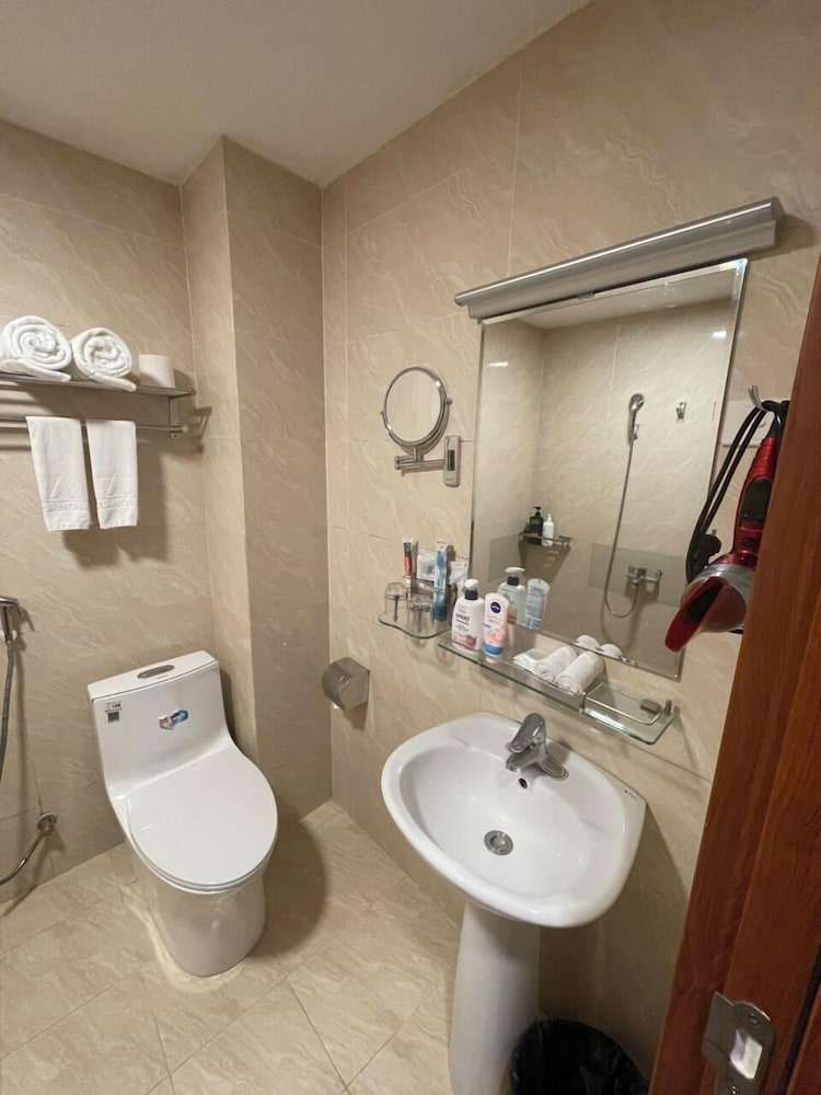 Фото A25 Hotel 80 Mai Hac De