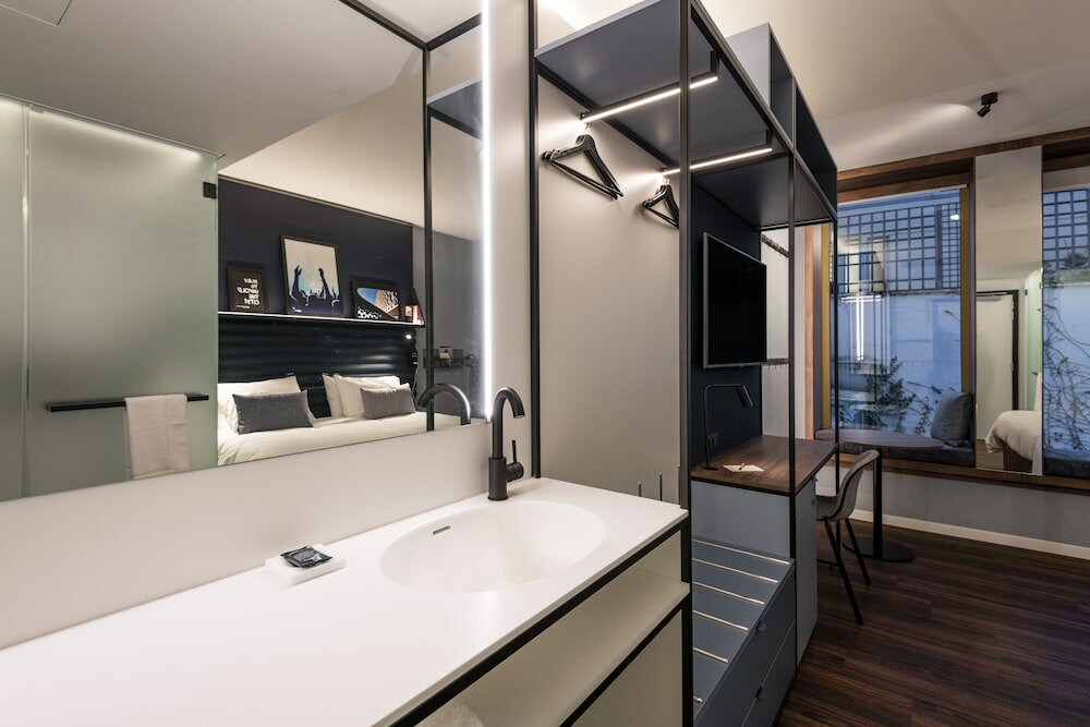 Фото A STAY Antwerp