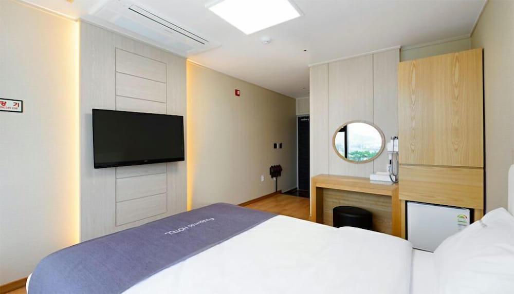 Фото Paulownia Hostel & Guest House