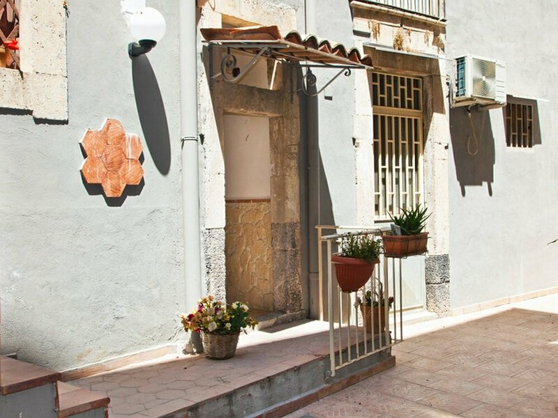 Гостиница B B Garibaldi Catania в Катании
