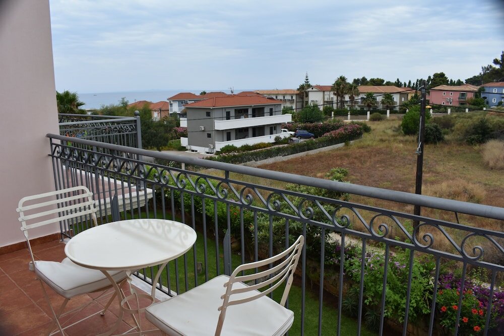 Фото Melidron Hotel