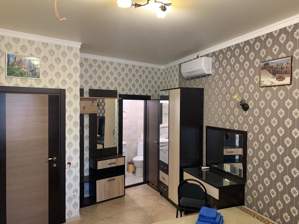 Фото У Грека