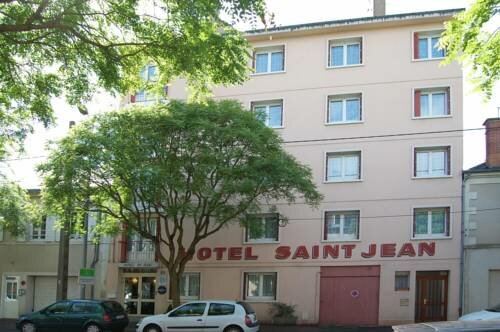 Гостиница H& xF4; tel Saint Jean в Бурже