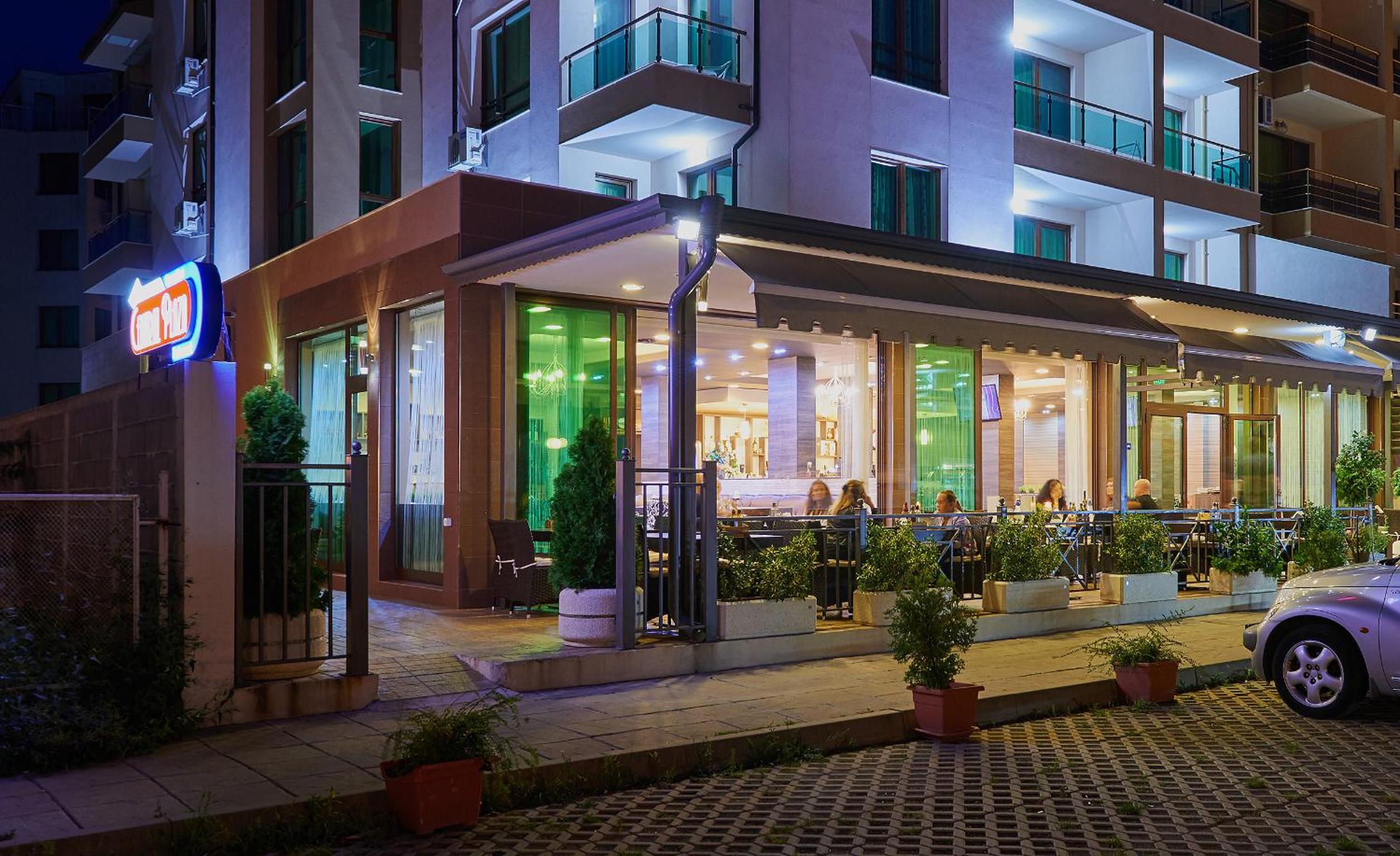 Фото Централ Плаза Поморие