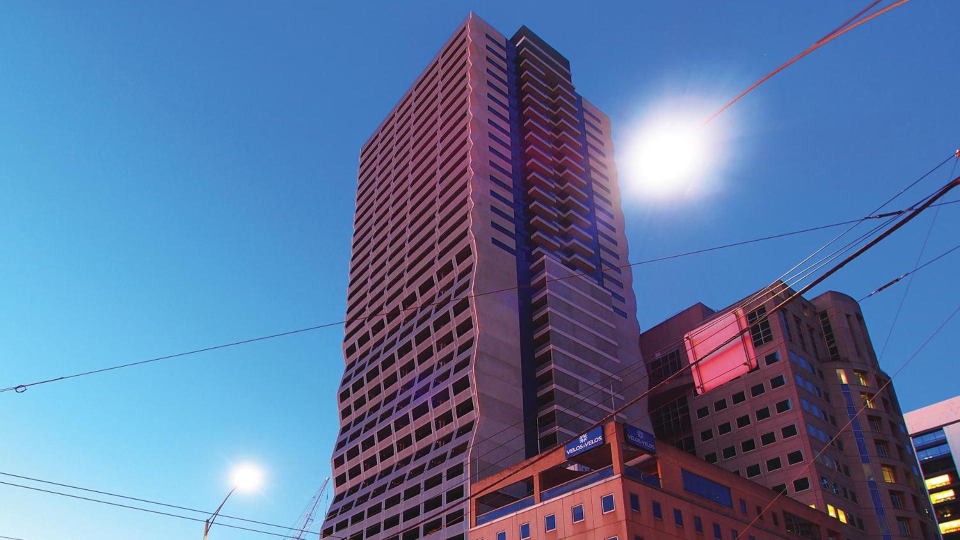 Фото Oaks Melbourne on William Suites