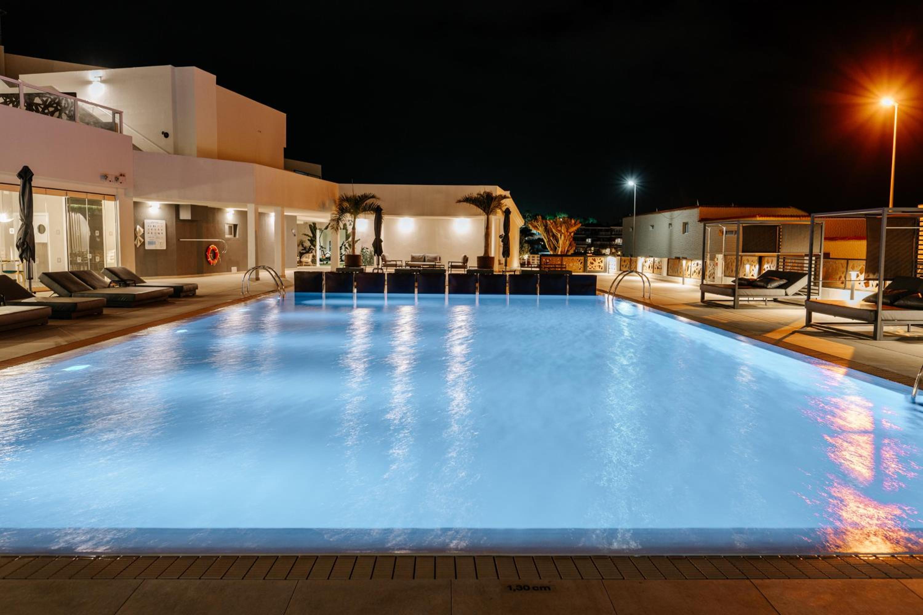 Фото R2 Higos Beach Apartments