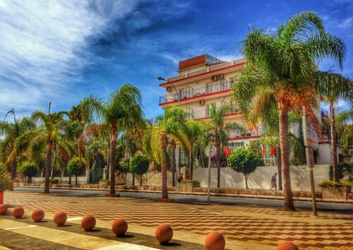 Гостиница Hotel Carmen Teresa в Торремолиносе