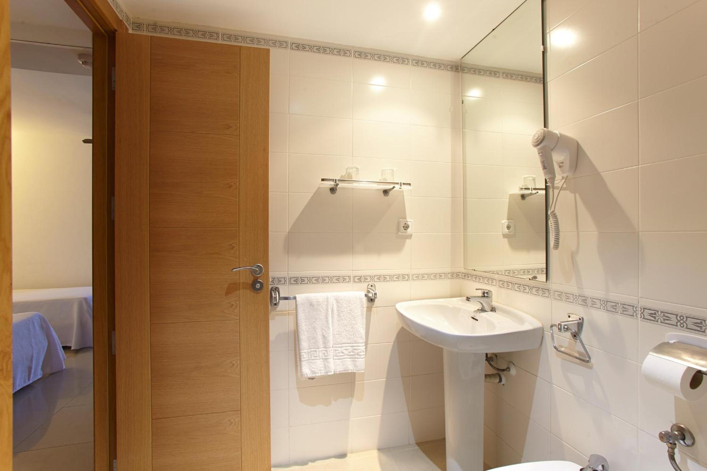Фото Nereida Aparthotel