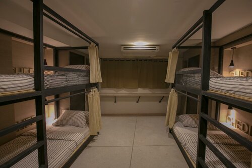 Гостиница Chedi View Hostel & Rooftop Bar в Пхетчабури