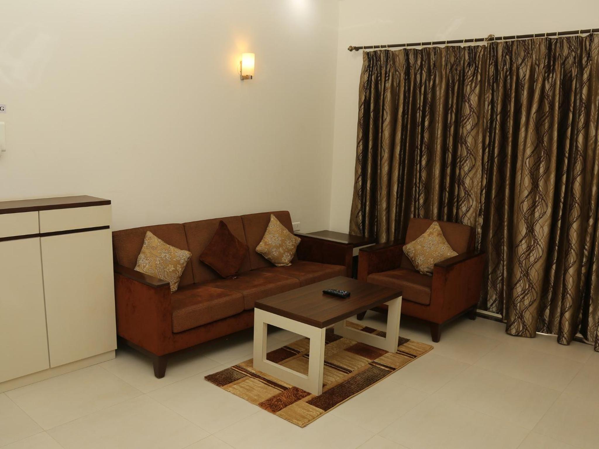 Фото La Vida Residency Suites