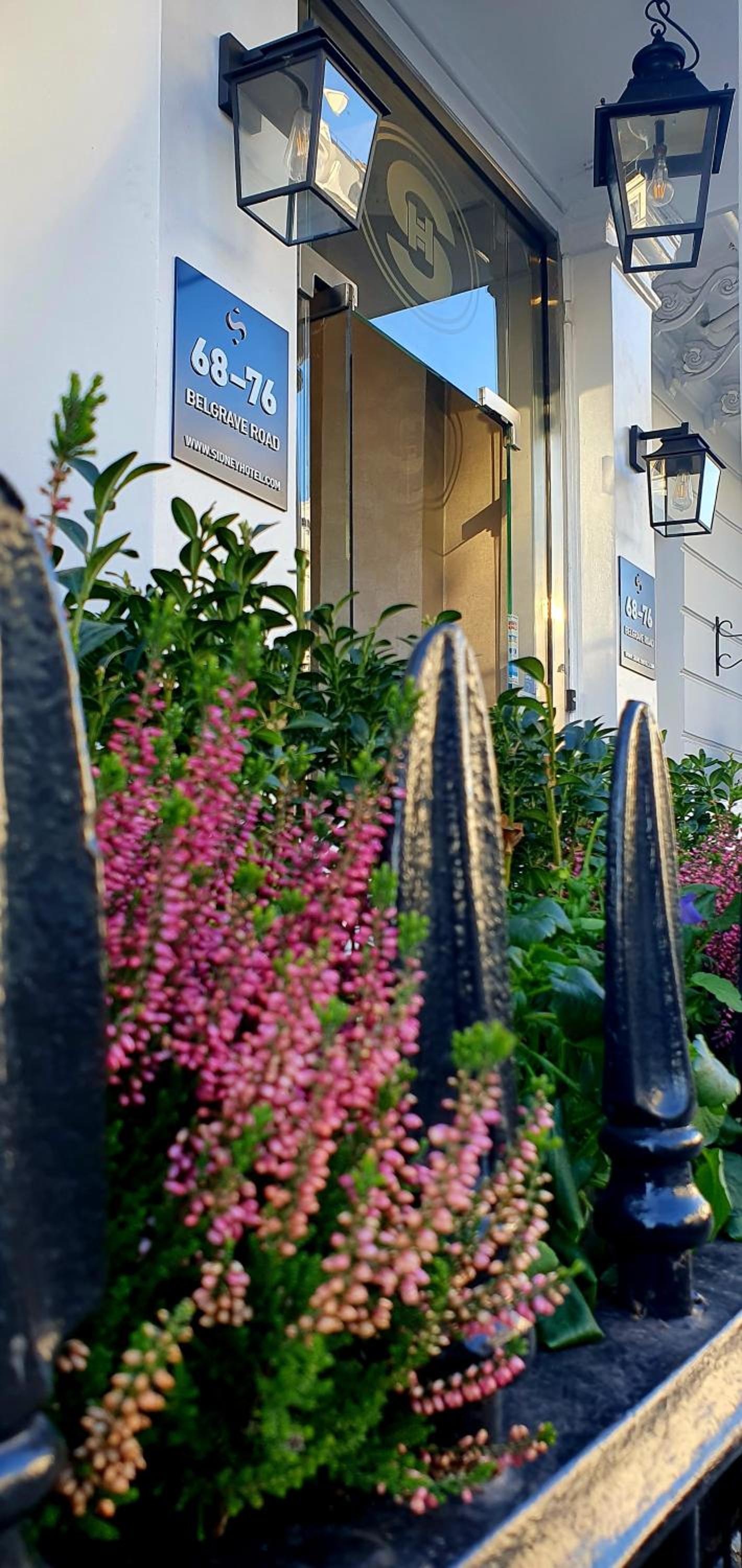 Фото отеля 3