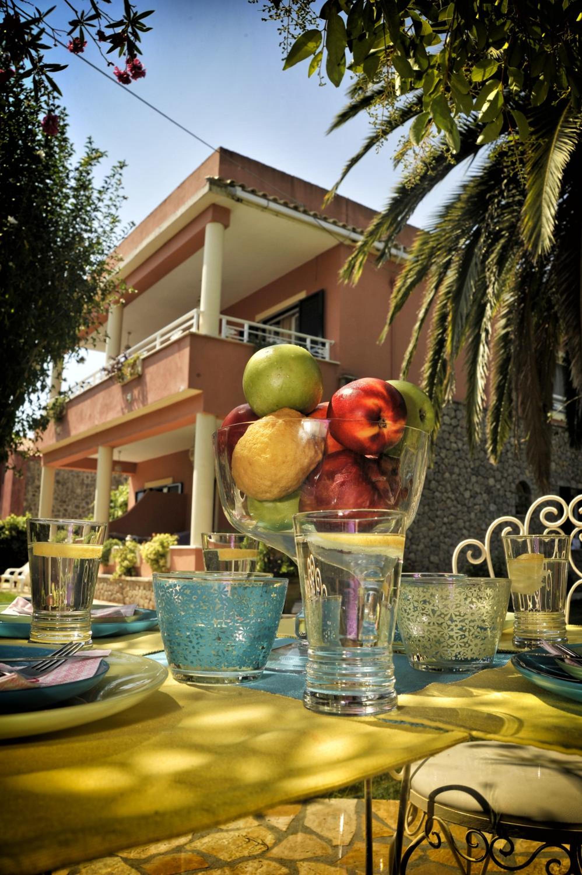 Фото Kaloudis Apartments & Studios