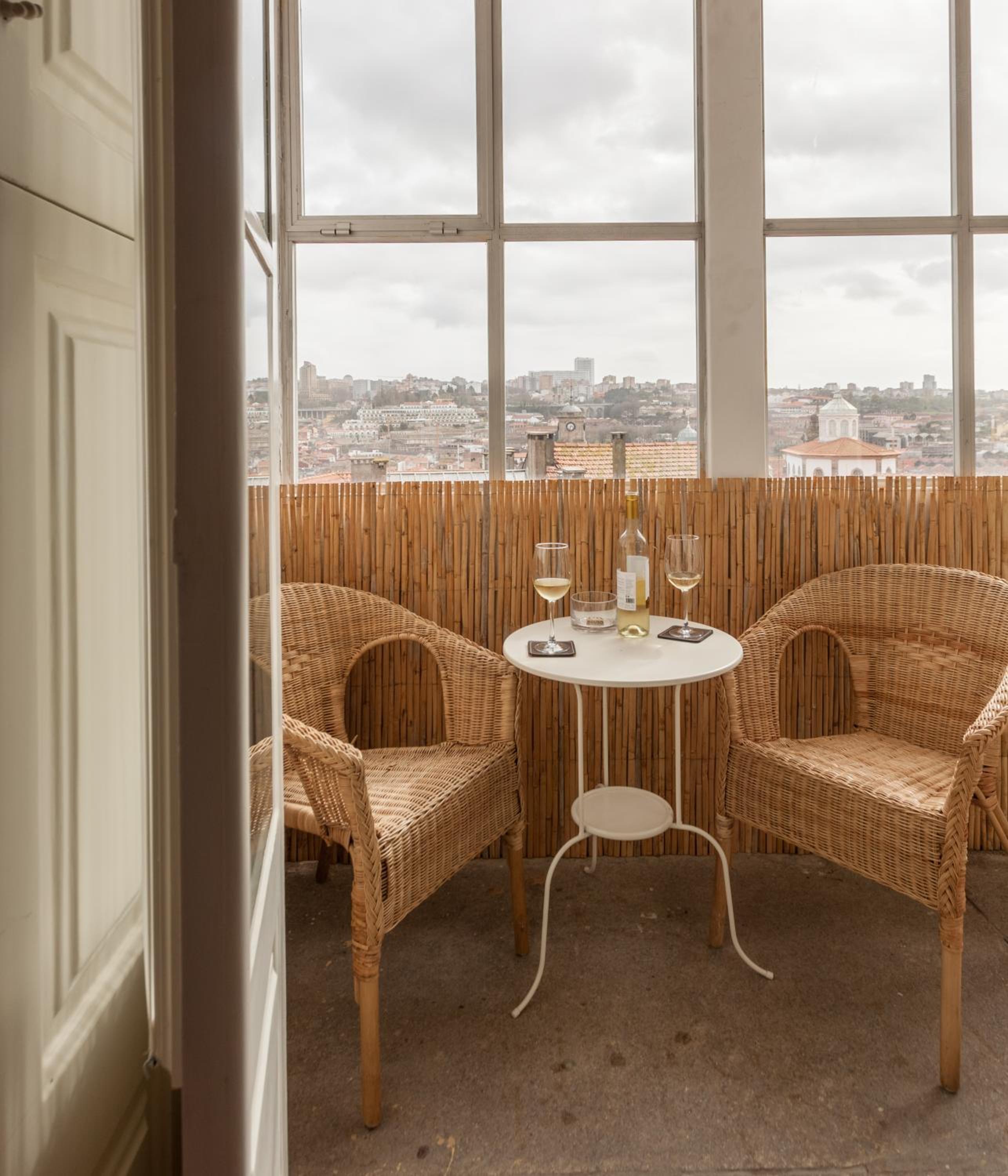 Фото Being Porto Hostel