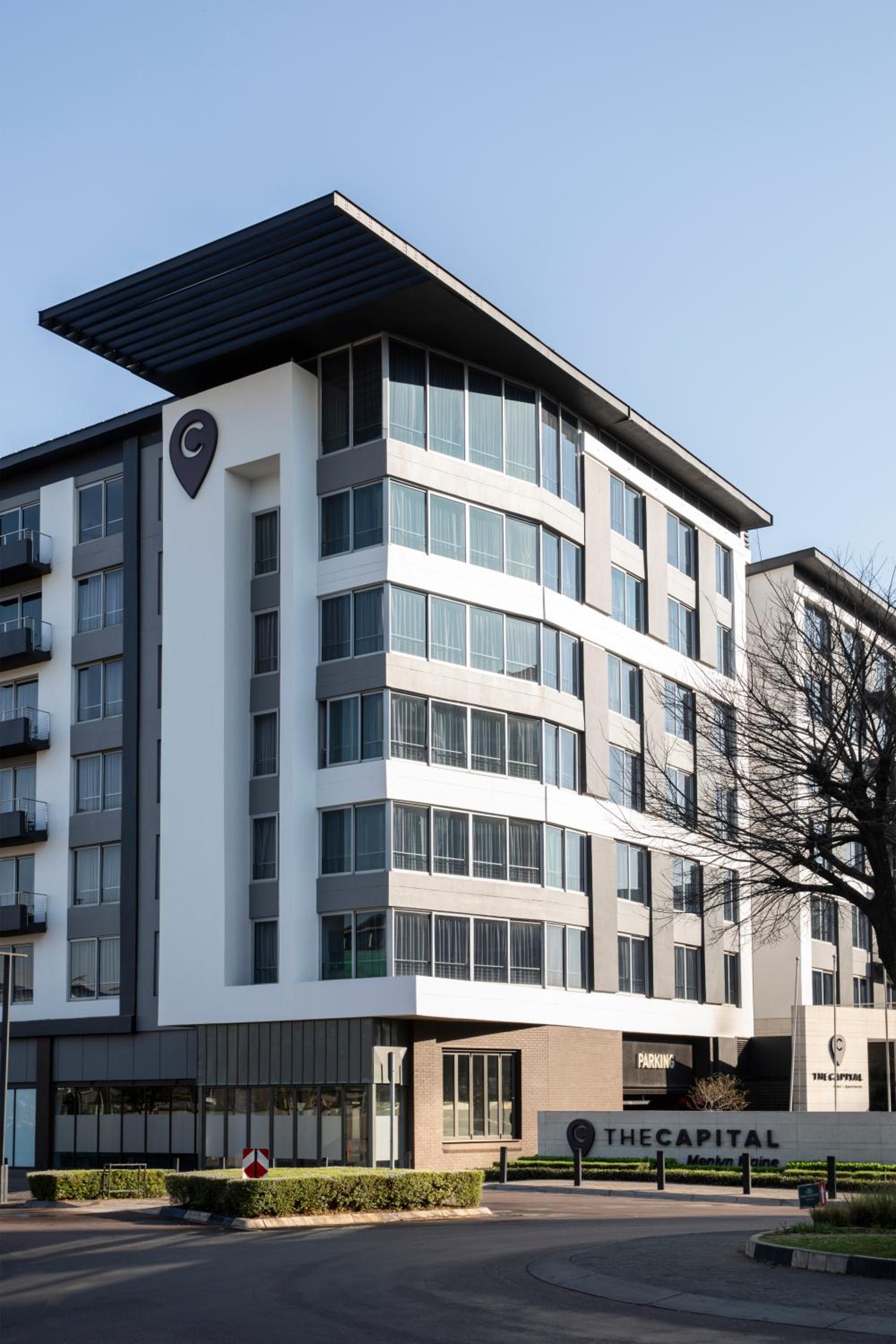 Фото The Capital Menlyn Maine