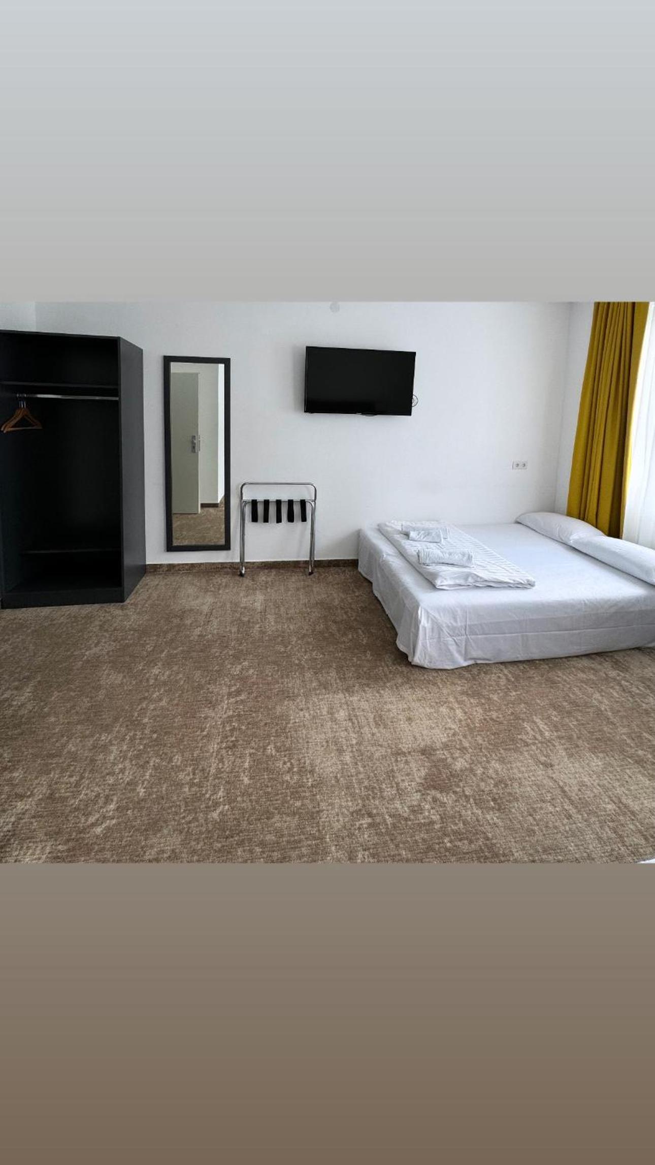 Фото The Place Hotel Frankfurt City