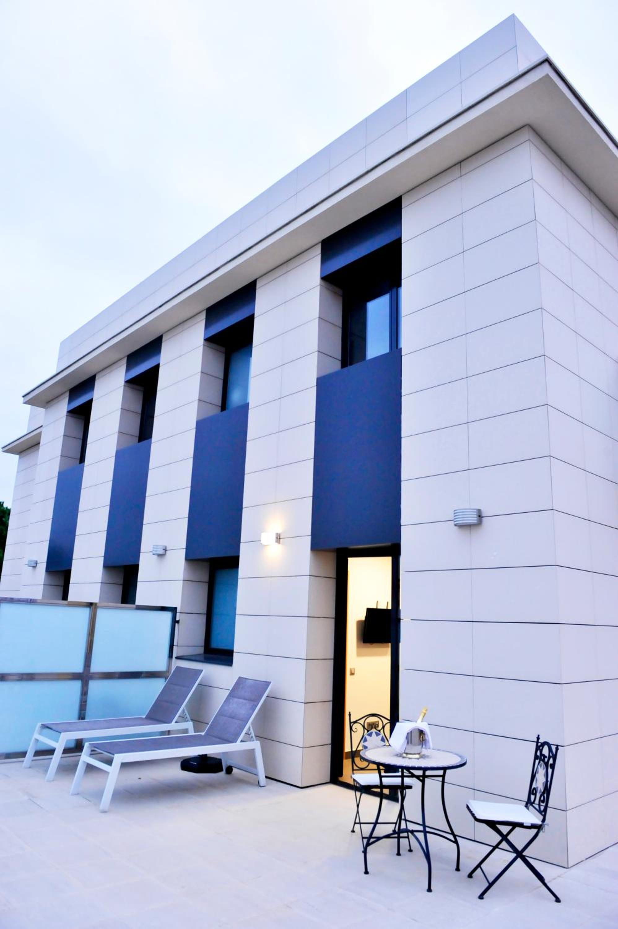 Фото Hotel 6 Bis